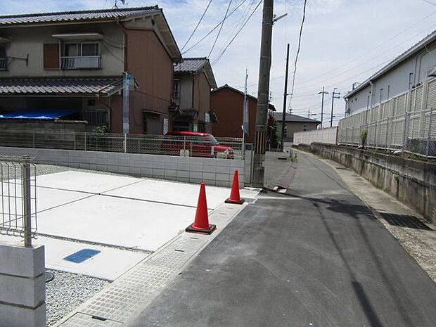 現地に足を運ぶことによって、周辺環境や街の雰囲気など、たくさんのことを感じていただけます。