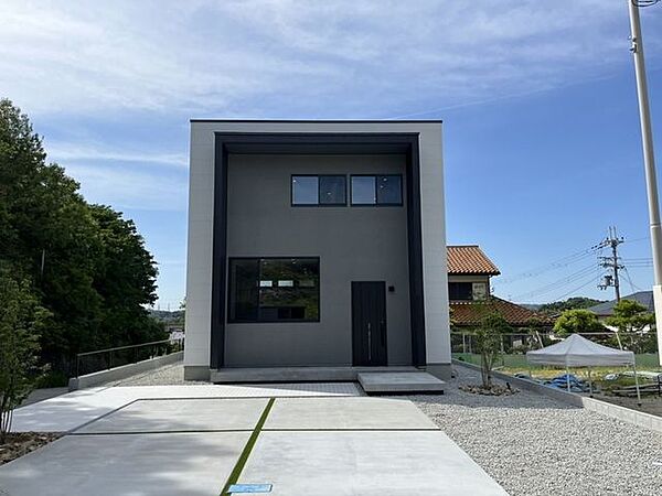 外観：329000112800