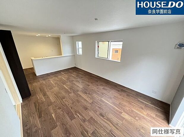 人気の対面式キッチンなので、家事をしながらご家族ともコミュニケーションが取れますよ♪