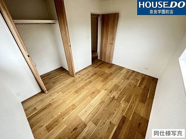 全居室に収納スペースを完備！新しくタンスなどを買わなくても、クローゼットにはしっかりとスペースがございます。生活空間を広くご使用頂けますね。