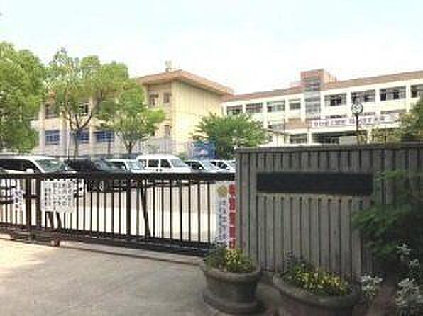 二名中学校 900m