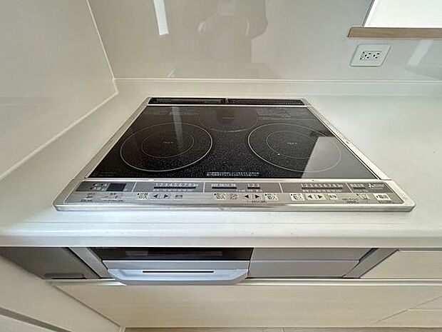 火を使わないIH。ガス漏れなどの心配もなく、お子様がお手伝いされるときも安全ですね。