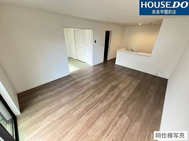 人気の対面式キッチンなので、家事をしながらご家族ともコミュニケーションが取れますよ♪