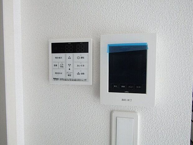 来訪者が一目でわかるモニター付きインターホン。お子様のお留守番も安心ですね。