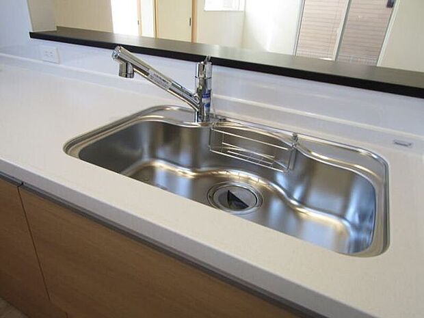 浄水器が内蔵されているので、いつでも安全でおいしいお水が飲めますよ♪