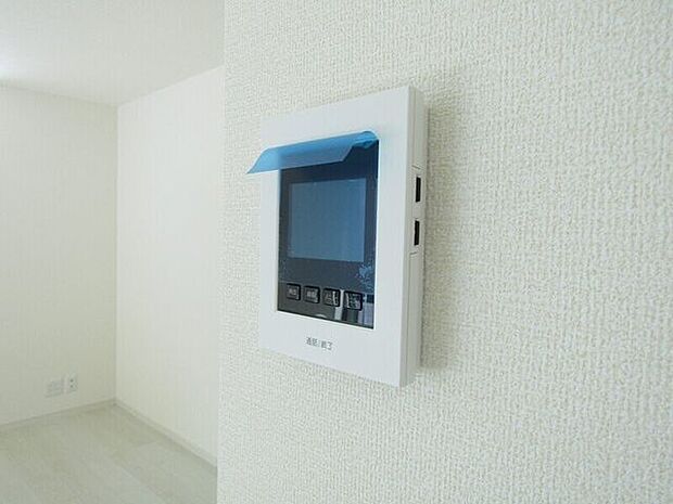 TVモニターホンで訪問者を映像で確認できるから、防犯面も安心です。