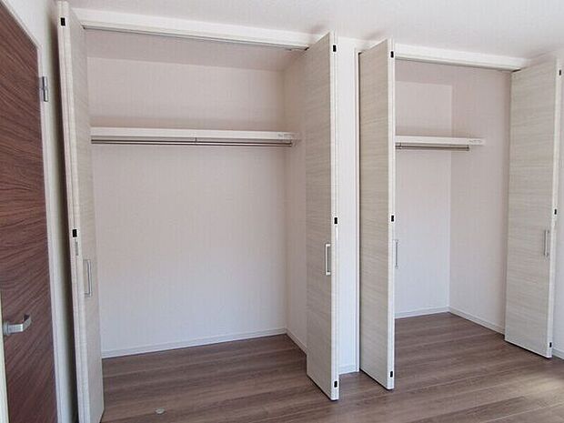 全ての居室に収納スペースを完備。各部屋でしっかり整理整頓ができ、快適でスッキリとした住空間を実現します。