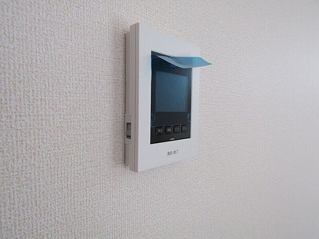 TVモニターホンで訪問者を映像で確認できるから、防犯面も安心です。