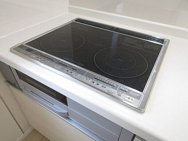 火を使わないIHコンロで、安全にお料理が楽しめます。お子さまや高齢者のいるご家庭も安心です。