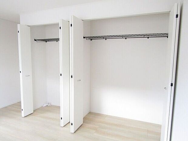 全ての居室に収納スペースを完備。各部屋でしっかり整理整頓ができ、快適でスッキリとした住空間を実現します。