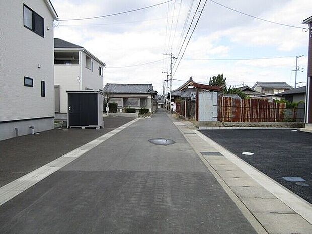 現地に足を運ぶことによって、周辺環境や街の雰囲気など、たくさんのことを感じていただけます。