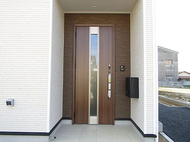 安心のスマートコントロールキーで、防犯性もアップ。安全な暮らしをサポートします。