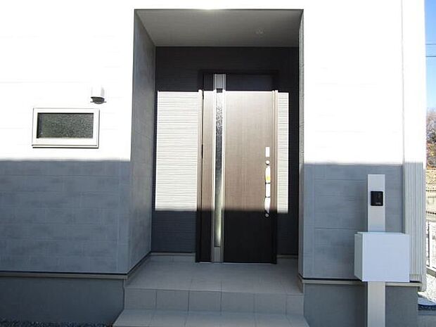 安心のスマートコントロールキーで、防犯性もアップ。安全な暮らしをサポートします。