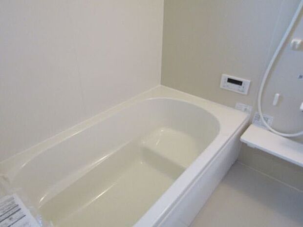 ゆったりとした浴槽で、全身を伸ばしてリラックス。忙しい毎日の疲れをしっかりリセットできます。