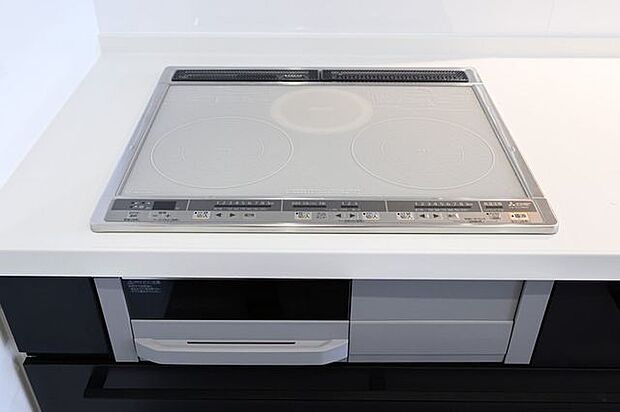 火を使わないIHコンロで、安全にお料理が楽しめます。お子さまや高齢者のいるご家庭も安心です。