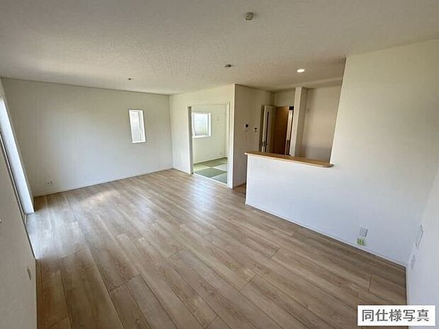 対面式キッチンなので、家事をしながらダイニングやリビングにいる家族とも会話がはずみますね。