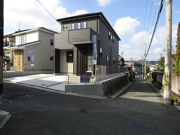 現地(2025年11月)撮影◆物件の魅力は周辺環境にも。周辺の空気感や利便性を現地でぜひご確認ください