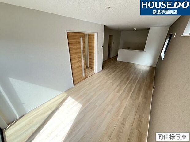 家族の会話が弾む対面キッチン。家事をしながら小さなお子様にも目が届きます！