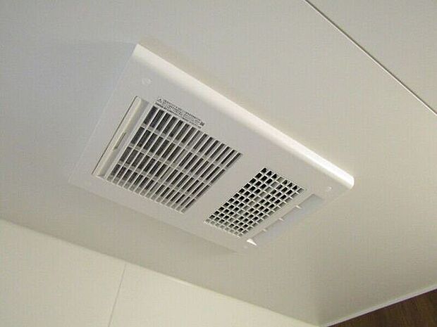 浴室には乾燥機能を完備！天気を気にせず洗濯物を乾かせるので、忙しい毎日をしっかりサポートします。