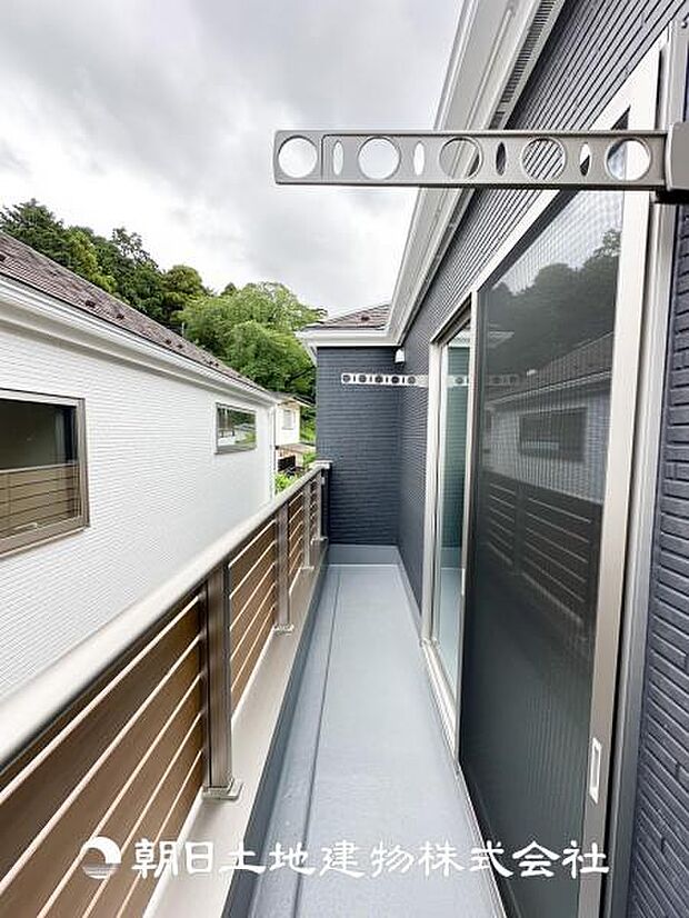 【バルコニー】