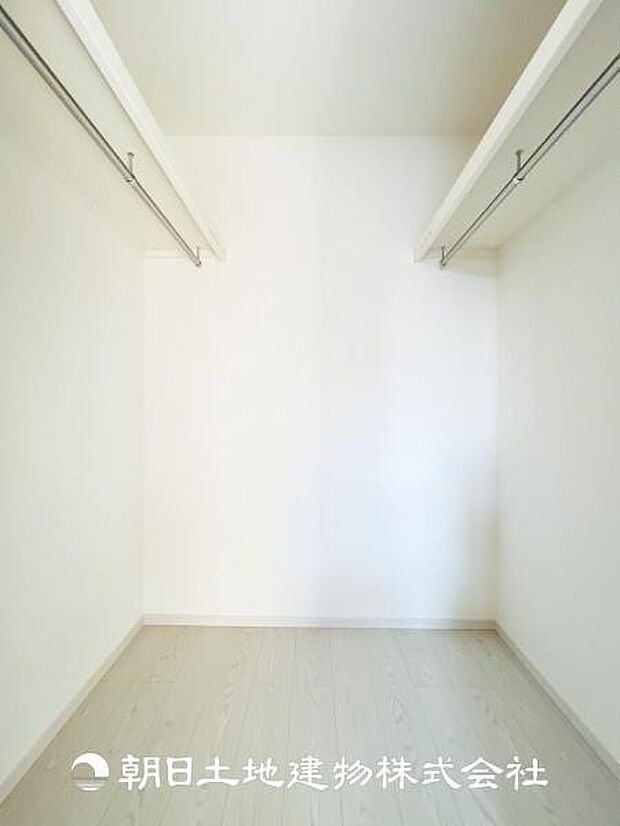 【ウォークインクローゼット (寝室 約7帖)】