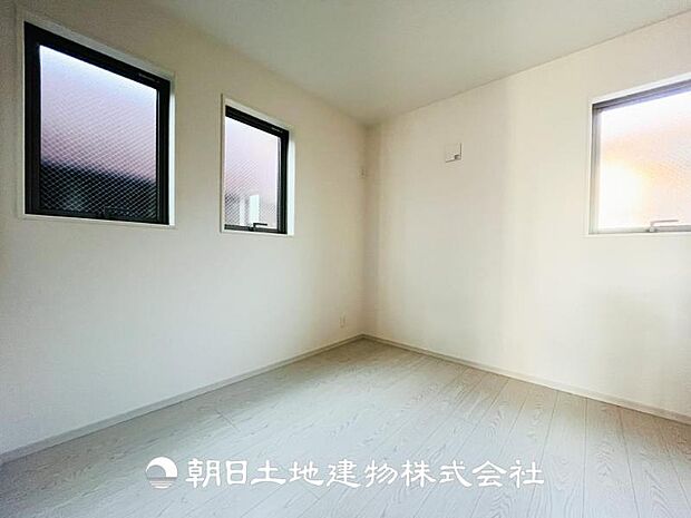 【洋室 (約5.2帖)】