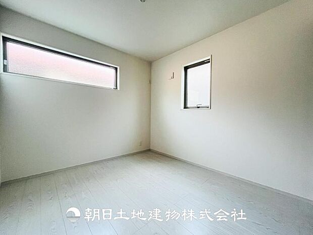 【洋室 (約5.2帖)】