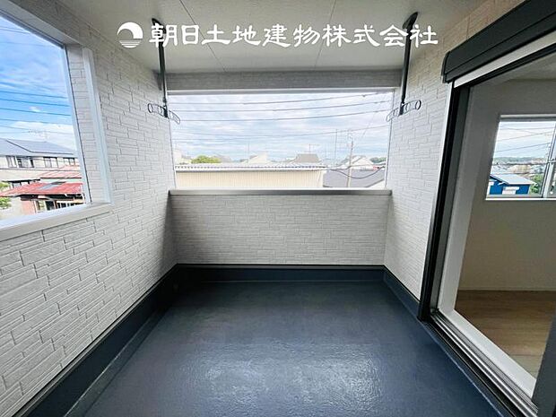 【バルコニー】