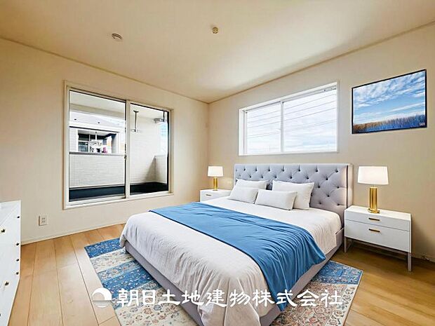 【寝室 (約7.5帖)】※画像は実際の室内写真をもとに、家具・調度品の配置例をCG合成したもので、実際とは多少異なります。また、家具等は販売価格に含まれません。