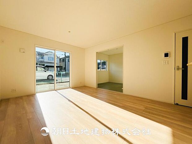 【LDK (約15帖)】