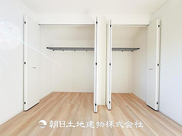 【クローゼット (寝室 約7.7帖)】