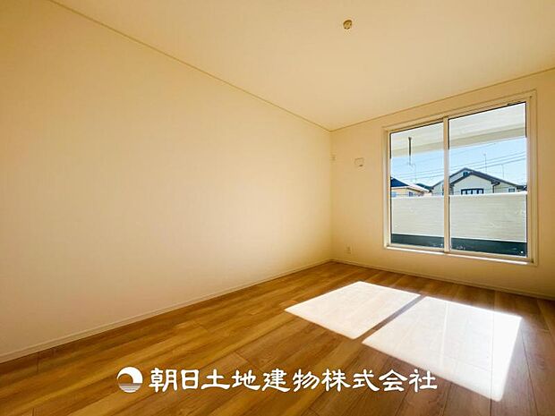 【洋室 (約6.7帖)】