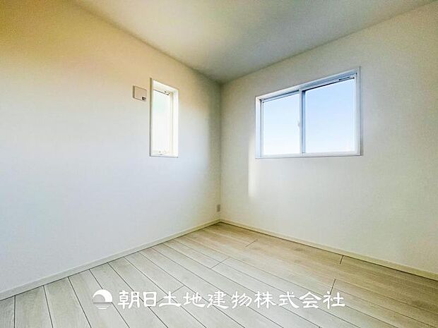 【洋室 (約4.5帖)】子供部屋にピッタリです♪