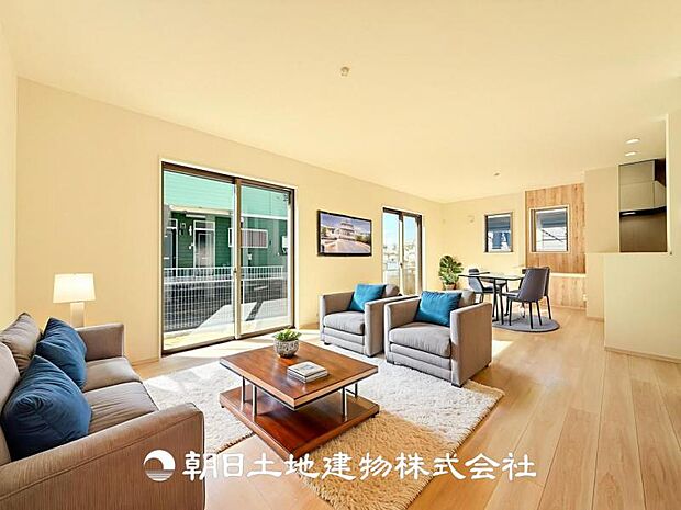 【LDK (約20帖)】※画像は実際の室内写真をもとに、家具・調度品の配置例をCG合成したもので、実際とは多少異なります。また、家具等は販売価格に含まれません。