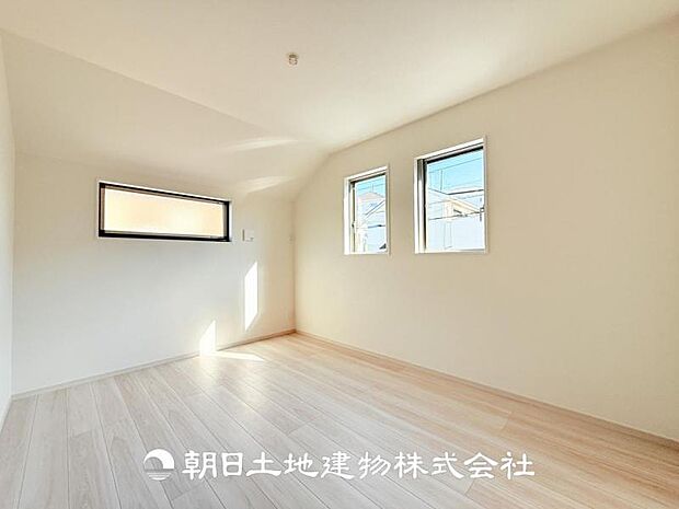 【洋室 (約6帖)】子供部屋にピッタリなお部屋です♪