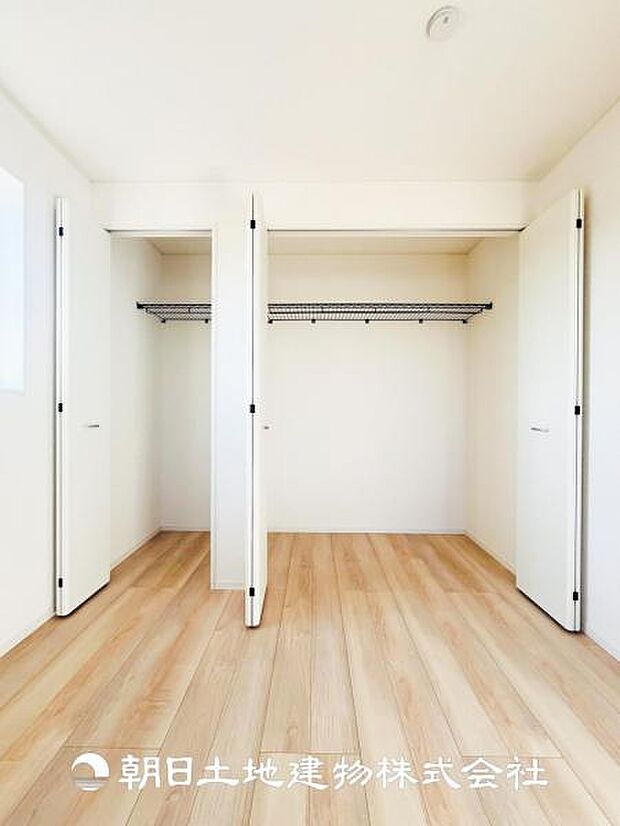 【クローゼット (寝室 約6.5帖)】