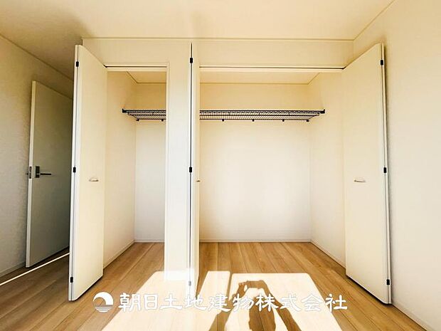 【クローゼット (寝室 約7.5帖)】