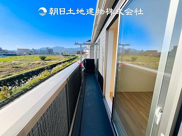 【バルコニー】