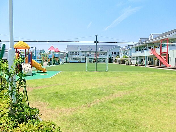 【伊勢原白百合幼稚園】 伊勢原駅より徒歩で10分くらいの幼稚園です。 比較的大きな幼稚園で、設備関係も充実しています。