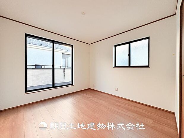 【洋室 (約6.12帖)】