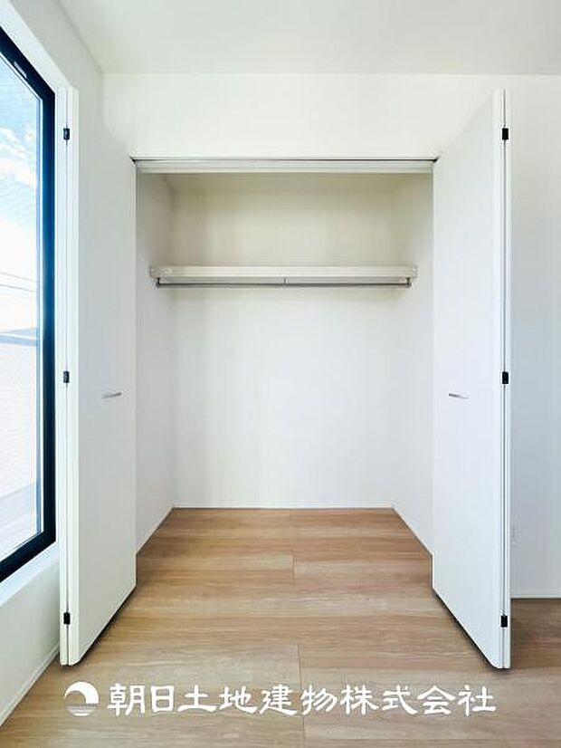 【クローゼット (寝室 約6帖)】