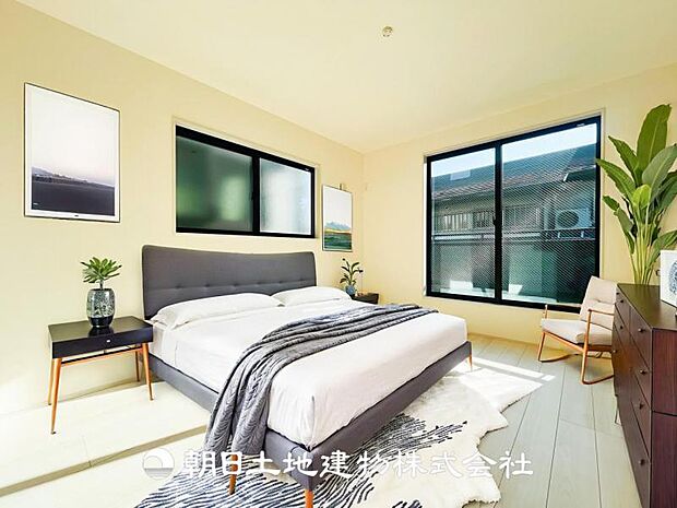 【寝室 (約7.38帖)】※画像は実際の室内写真をもとに、家具・調度品の配置例をCG合成したもので、実際とは多少異なります。また、家具等は販売価格に含まれません。