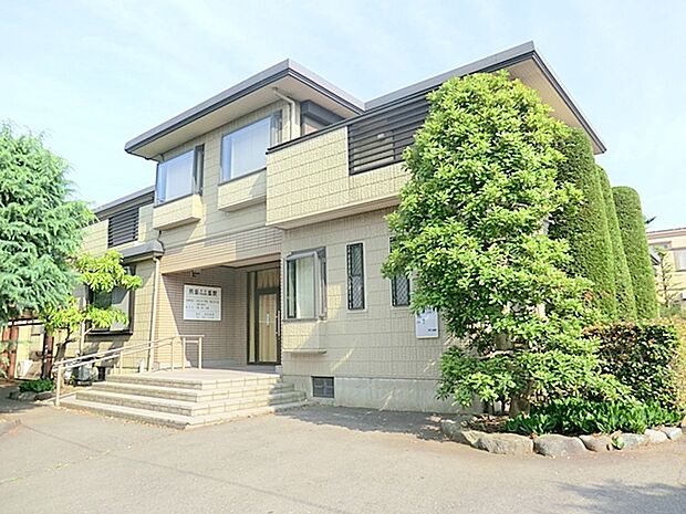 【熊坂外科内科医院】 内科、外科の専門の病院です!1947年開業と長く続いている病院で、現在の院長先生は3代目にあたるそうです!