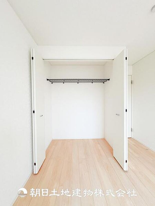 【クローゼット (寝室 約6.5帖)】