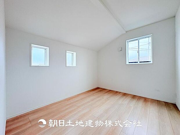 【洋室 (約5.25帖)】