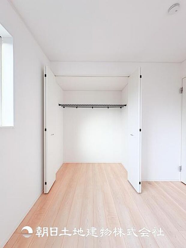 【クローゼット (洋室 約6帖)】