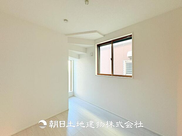 【洋室 (約4.62帖)】子供部屋にピッタリです♪