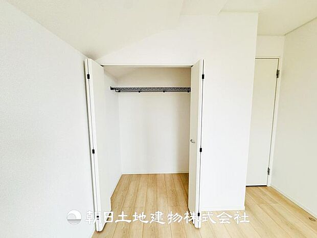 【クローゼット (寝室 約7.7帖)】