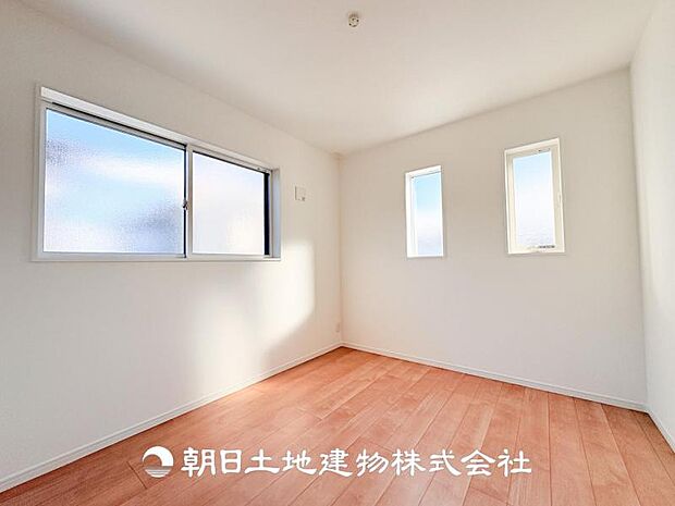 【洋室 (約5.3帖)】