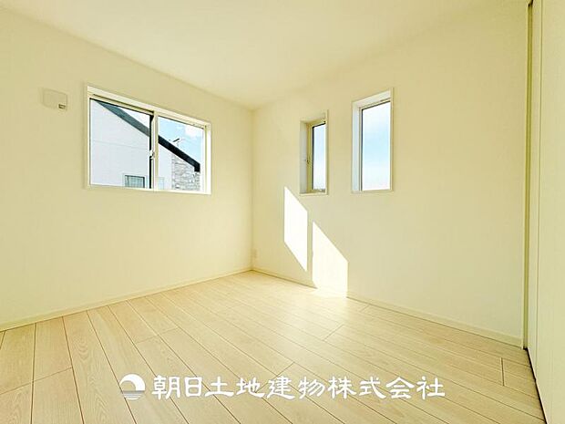 【洋室 (約5.3帖)】